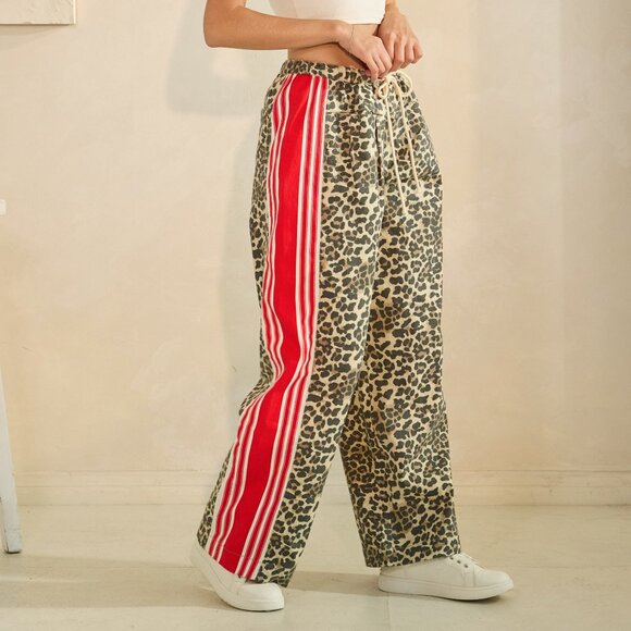 NEW VEVERET LEOPARD sports striped wide leg pants (SM-LG) loungewear travel - Picture 4 of 9